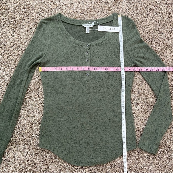 NWT Capella | Olive Soft Brushed Fabric Button Down Round Neck Top, Large - Picture 4 of 8